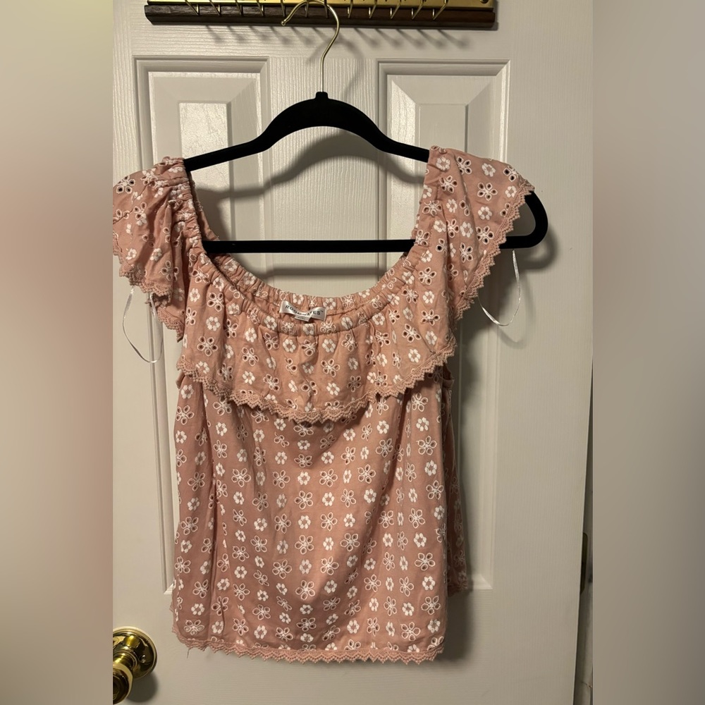 NEW Top